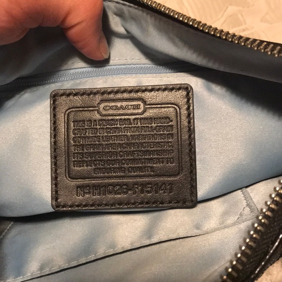 Coach black patent shoulder bag - Picture 6 of 8